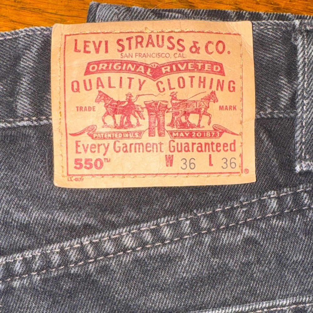 Vintage Levi's Men's 550 Relaxed Jeans - Picture 8 of 11